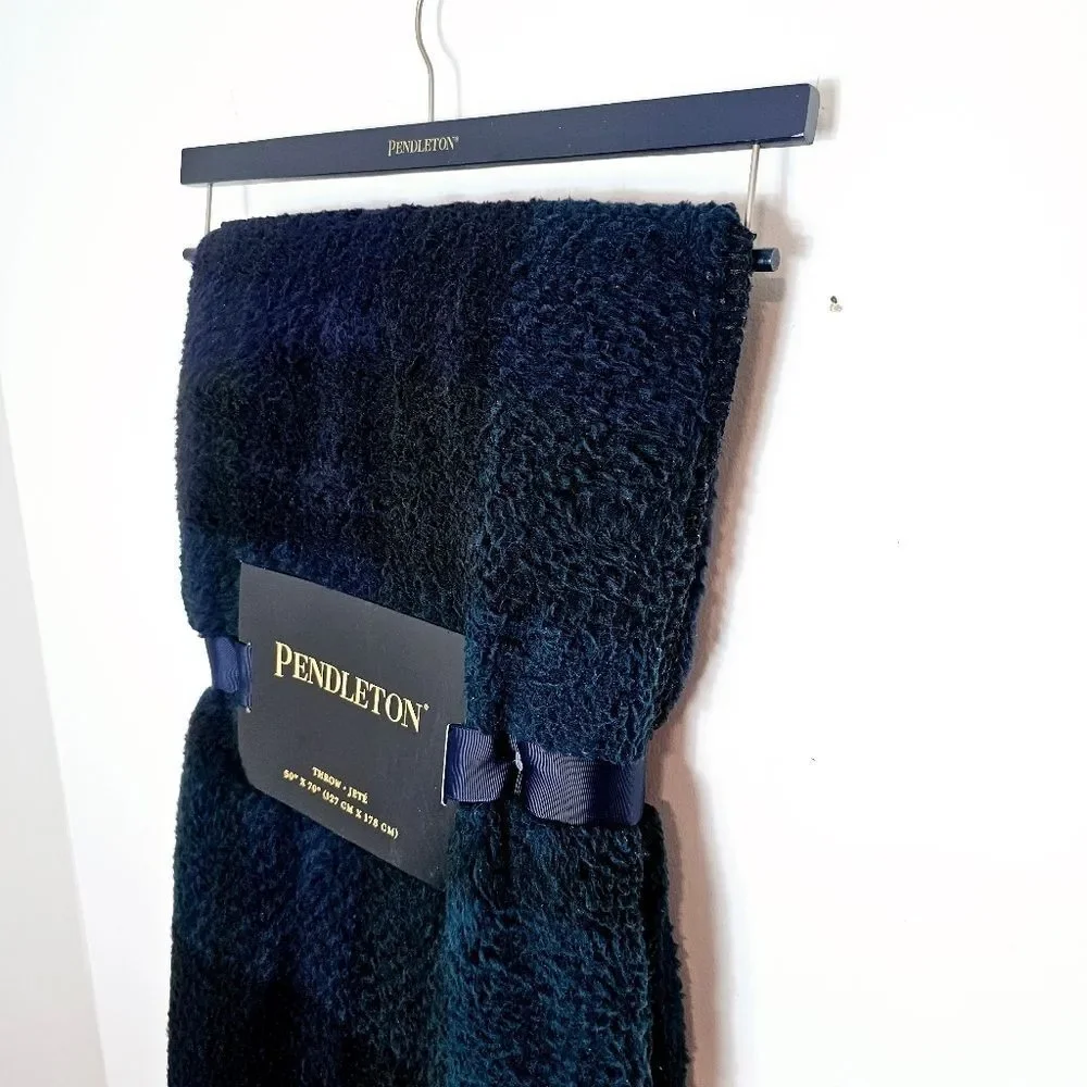 NWT Pendelton Plaid Throw Blanket Navy Green 50  x 70